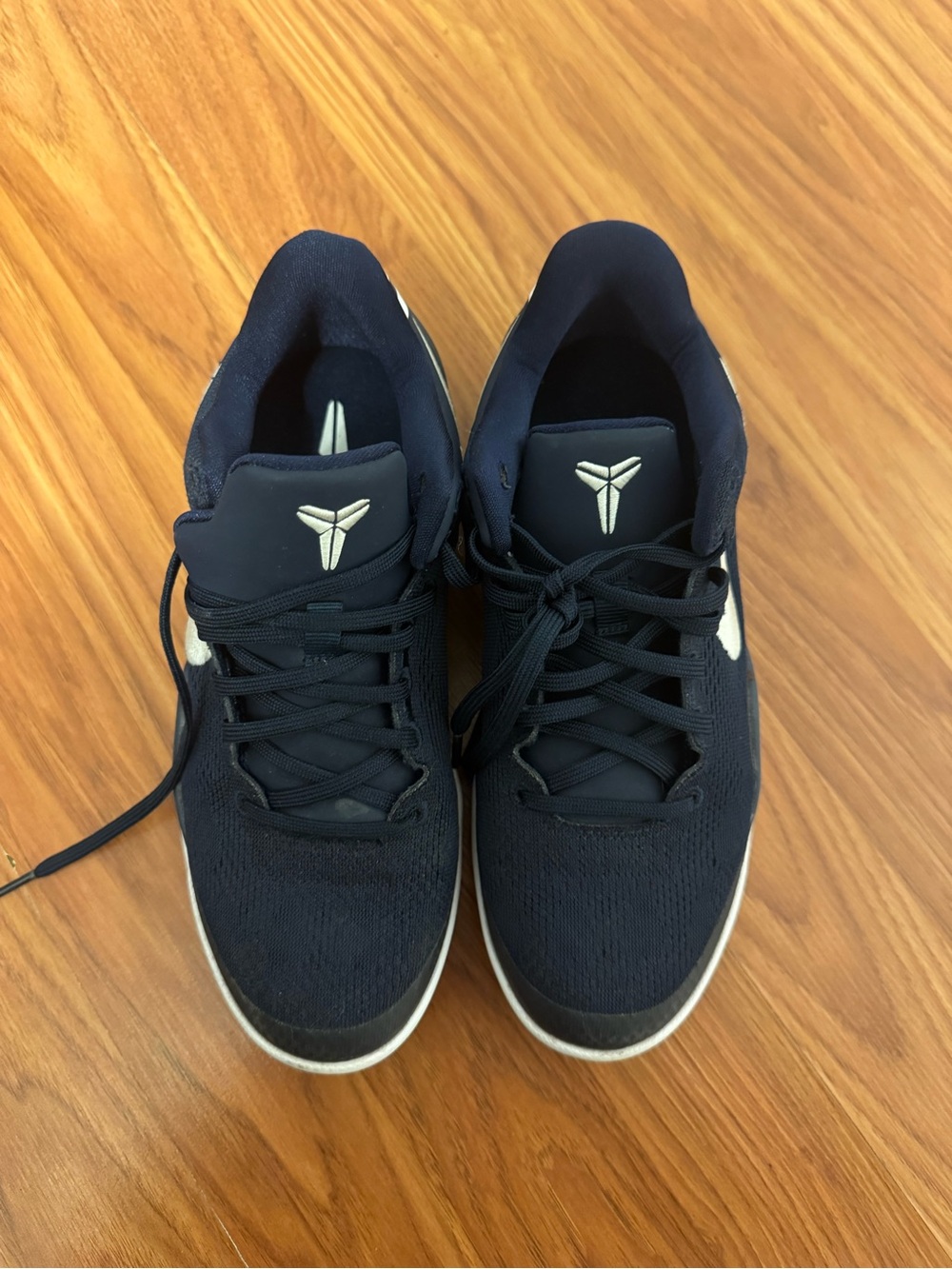 Nike Kids Black and White Low-Top Sneakers KOBE - Picture 2 of 5